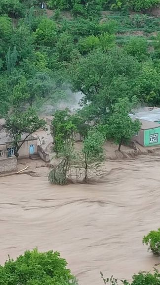 ځایي سرچینو د افغانستان په شمالي او مرکزي سیمو کې د سېلابونو د یوې نوې څپې خبر ورکړی