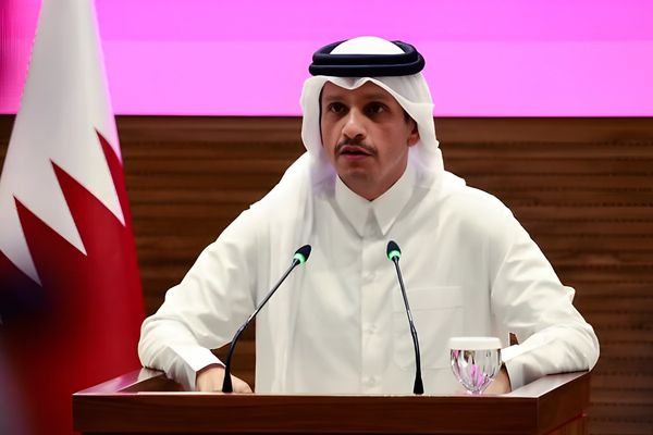 د قطر لومړی وزیر: د کړکېچ د کمولو هڅو ته به دوام ورکړو