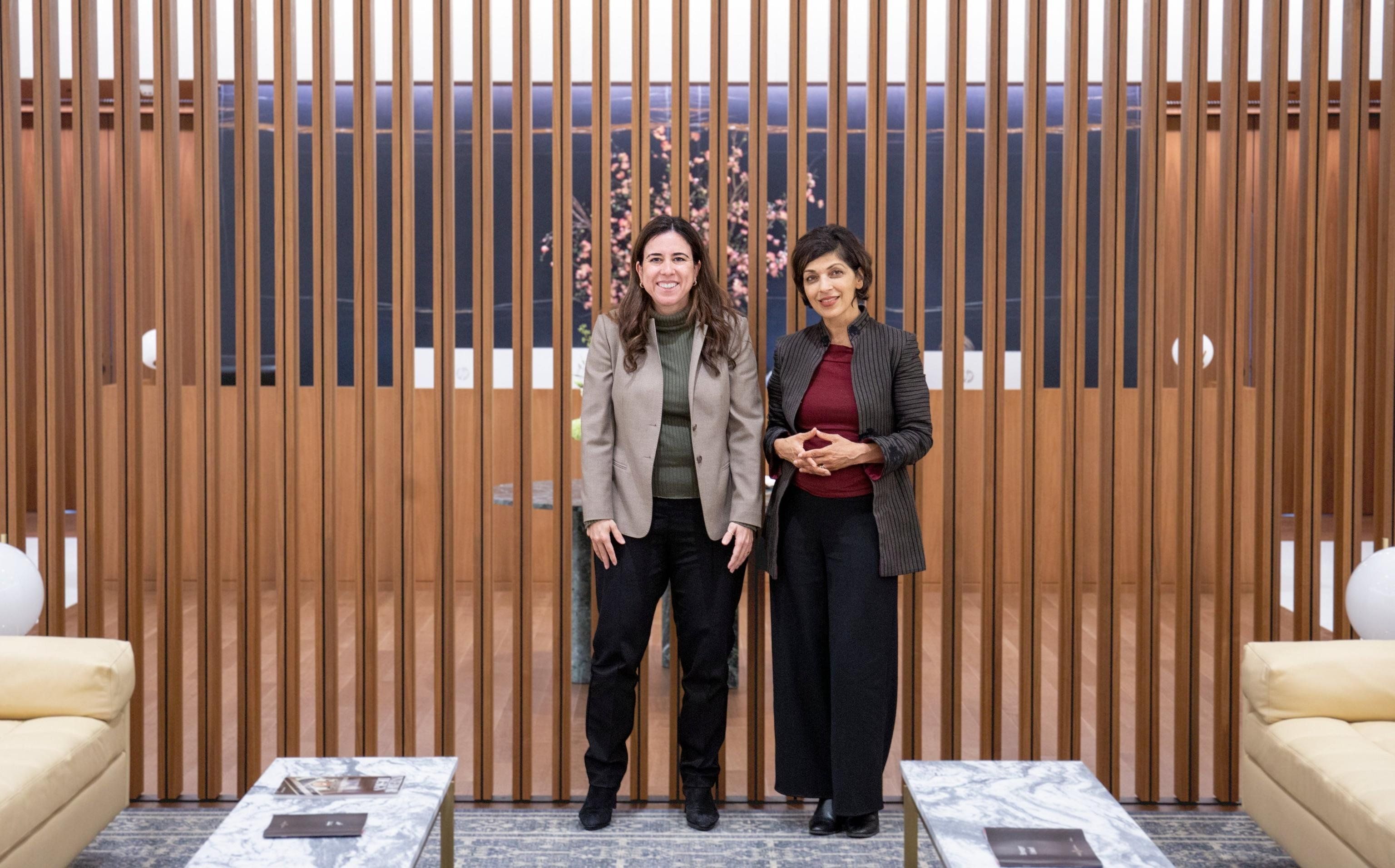 رینا امیری و لانا نسیبه در مورد حق آموزش و کار زنان افغانستان گفتگو کردند