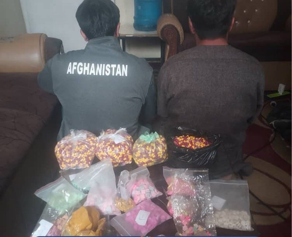 طالبان وايي کابل کې یې له ۷زرو زیات نشه‌يي ټابلېټونه کشف او په تړاو یې څلور کسان نیولي دي 