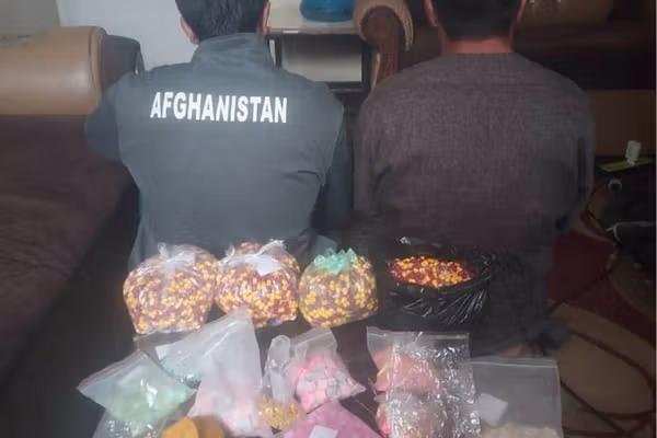 طالبان وايي کابل کې یې له ۷زرو زیات نشهيي ټابلېټونه کشف او په تړاو یې څلور کسان نیولي دي