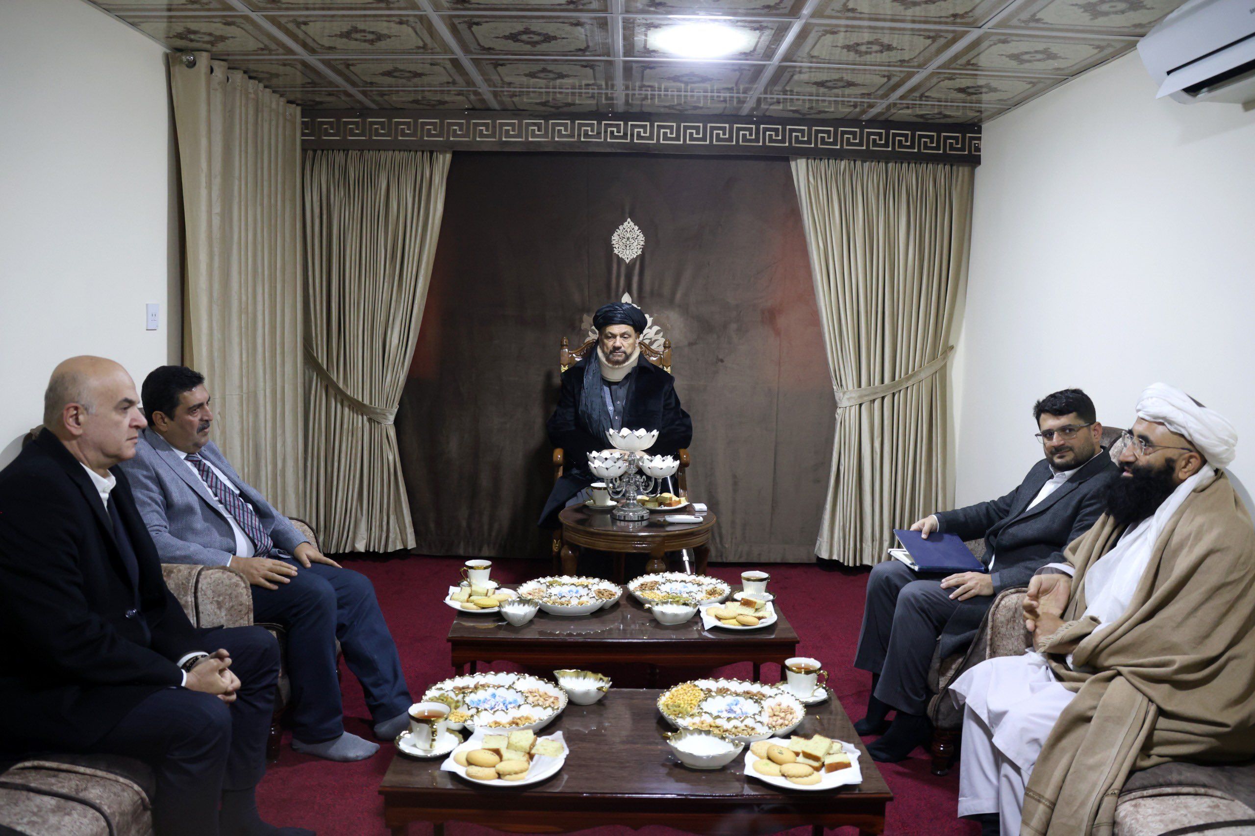 طالبانو له ترکي پانګه‌والو سره د اوبو او برېښنا د درېیو سترو پروژو په اړه خبرې کړې دي