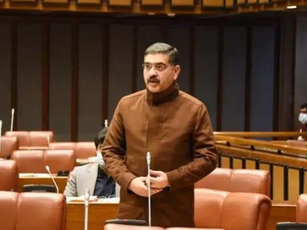 کاکر: عربستان در پنج سال آینده ۲۵ میلیارد دالر در پاکستان سرمایه‌گذاری خواهد کرد 