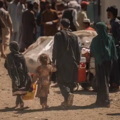 روز جهانی مهاجران؛ پاکستان در یک روز بیش از ۴ هزار افغان را اخراج کرد