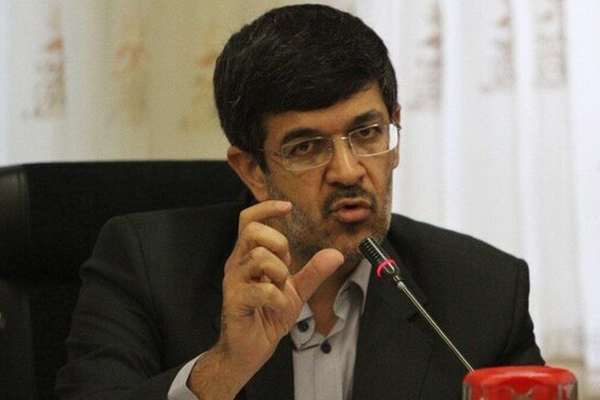 ایراني چارواکی: د بېاسنادو افغانانو د راتګ د مخنیوي یوازینۍ لاره د پولو اغېزناک کنټرول دی