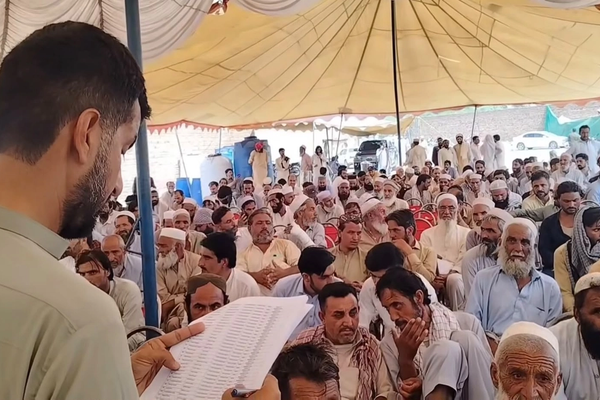 د تیراه بېځایه شوي: د مرستو له ځنډ او ویجاړیو له امله د اکتوبر د ستنېدو پلان نه منو