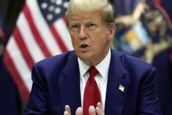 ټرمپ: که ایران خپل اټومي فعالیتونه بیا پیل کړي، امریکا به یې بیا په نښه کړي