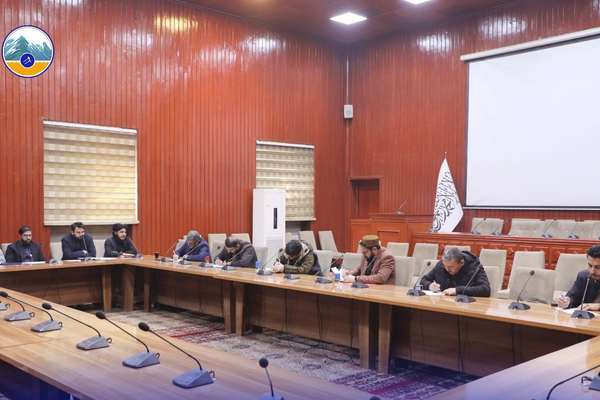 د طالبانو د کانونو وزارت: د امو نفتي حوزې ۱۸ زره ټُنه خام تېل وپلورل شول
