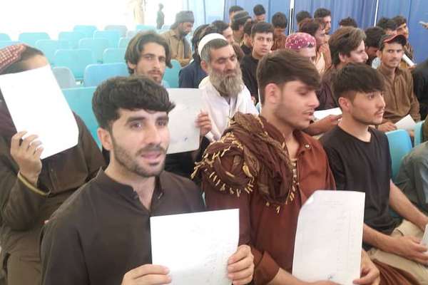 بیش از ۲۰۰ شهروند افغانستان از زندانهای پاکستان آزاد شدند