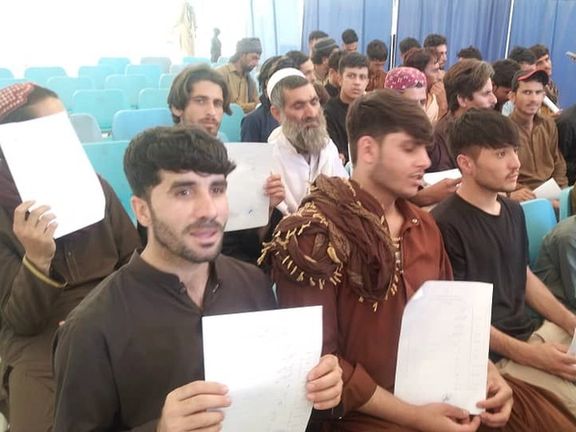بیش از ۲۰۰ شهروند افغانستان از زندانهای پاکستان آزاد شدند