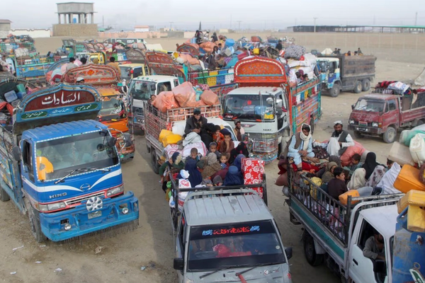 UN Appeals For $260 Million To Aid Returning Afghans As Funds Run Dry