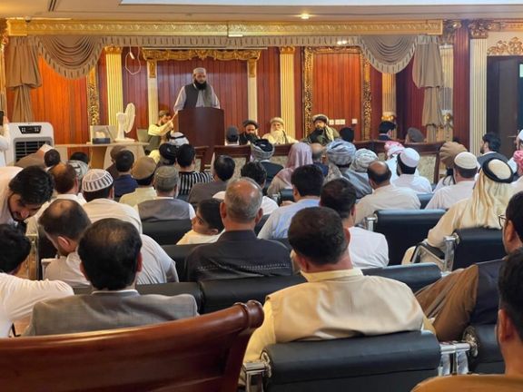 طالبان از گشایش یک مرکز توزیع شناسنامه الکترونیک در امارات متحده عربی خبر داد