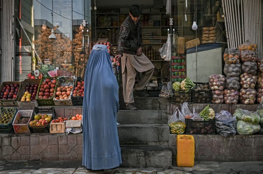 په افغانستان کې د امریکا د مرستو پرېکون ژور ناورین را منځته کړی