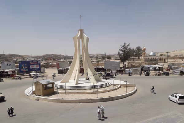 یک باشنده زابل میگوید طالبان مارکیت شخصیاش را غصب کرده است