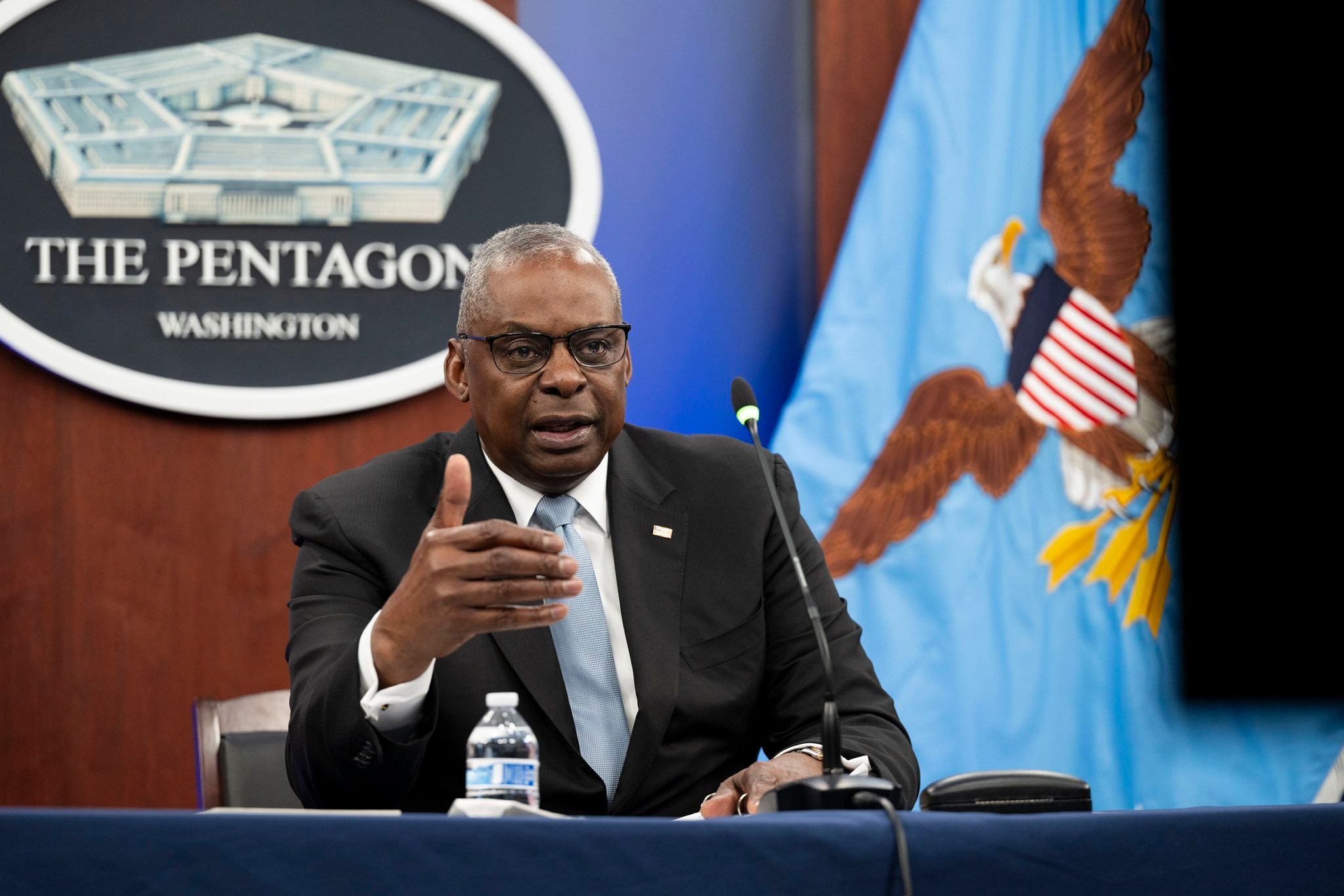 وزیر دفاع امریکا تأیید کرد که با بمب‌افکن‌ بی-۲ اسپیریت به حوثی‌ها حمله کرده است