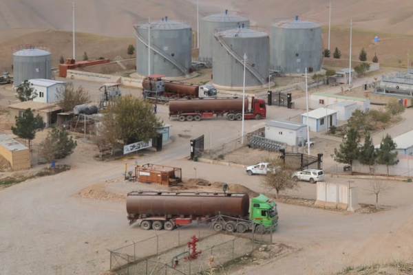 طالبانو د سرپل ولایت ۱۸زره ټنه تېل پلورلي دي