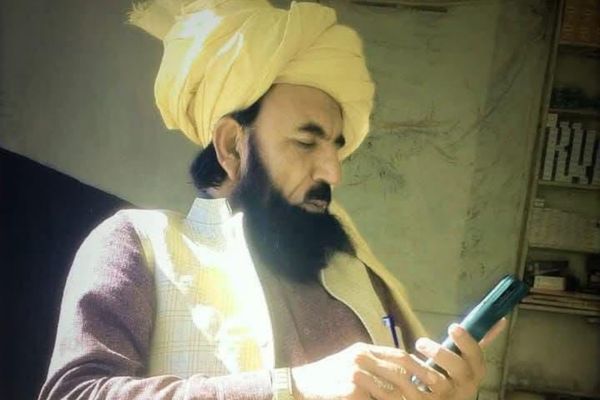 یکی از رهبران حزب جمعیت علمای اسلام پاکستان از انفجاری در وزیرستان جان سالم به در برد