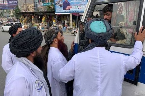 سرچینې: د طالبانو د امر بالمعروف محتسبانو د کابل پر رسټورانټونو چاپه وهلې