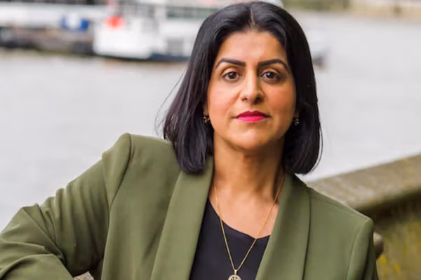 د برېتانیا د کورنیو چارو وزیره: انګلستان له پاکستان سره ډېرې قوي او ښې اړیکې لري