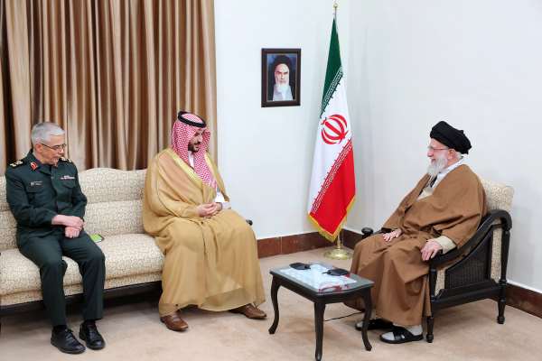 رویترز: پادشاه عربستان به خامنهای هشدار داد پیشنهاد ترامپ را جدی بگیرد