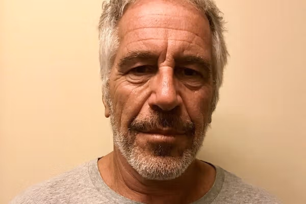 د جېفري اپسټین بوږنوونکې کیسه؛ د پیسو، ځواک او پټو جرمونو هغه شبکه چې نړۍ یې ولړزوله