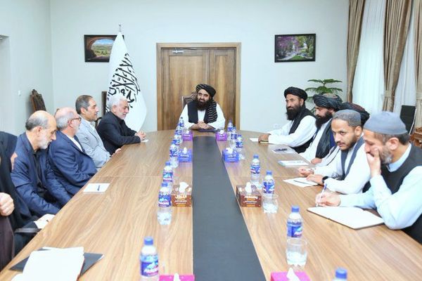Iranian & Taliban Officials Discuss Helmand River Water Issues