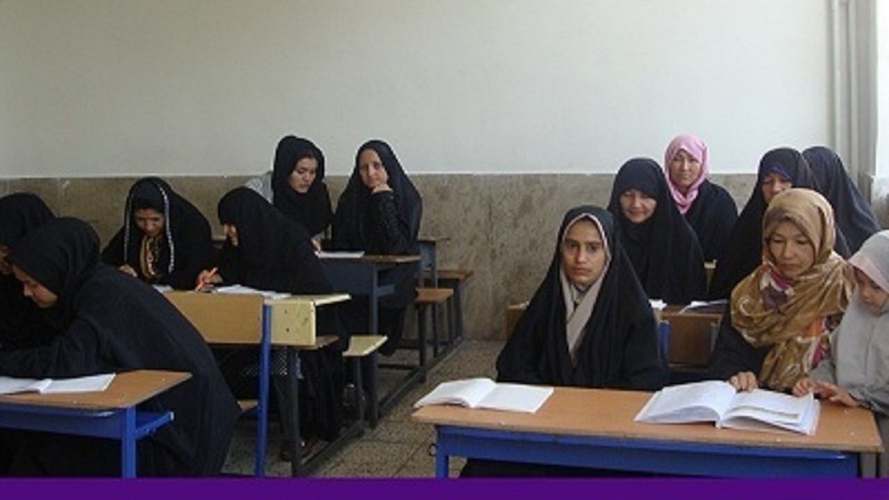 ایراني چارواکي: هر کال شاوخوا ۲۰زره کډوال په ایران کې د لیک او لوست مهارتونه زده کوي