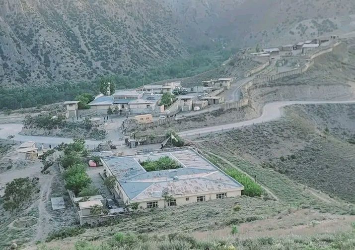 د پکتیا ځینې اوسېدونکي: «طالبانو د پکتیا په احمدخېلو کې پر ښوونکو ځیرک موبایلونه بند کړي»