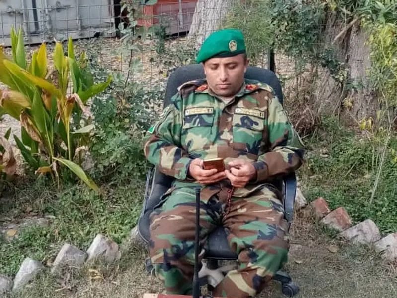 منابع: یک نظامی حکومت پیشین افغانستان پس از بازگشت از ایران، توسط طالبان بازداشت شد