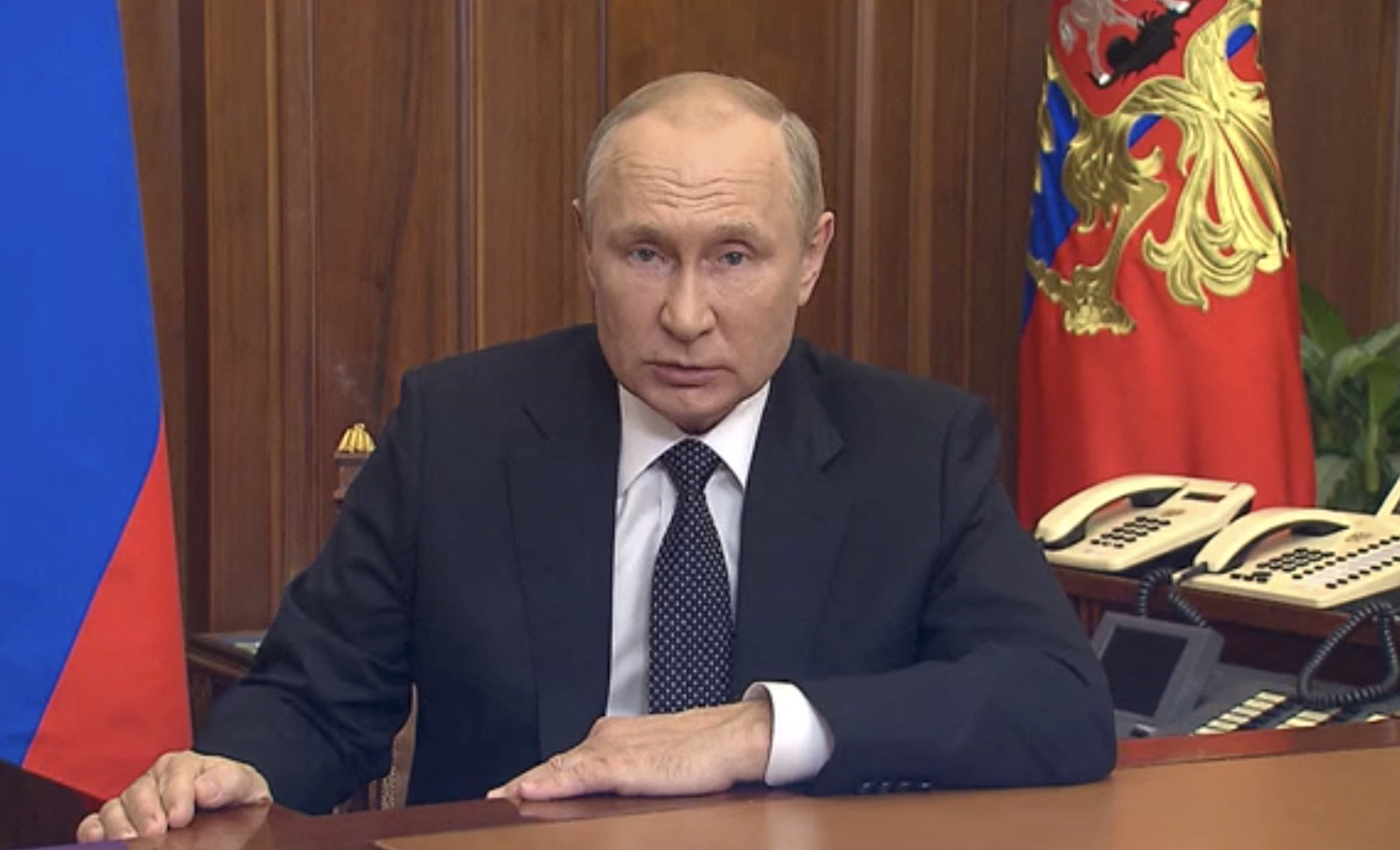 پوتین د عیسویانو د اختر «ایسټر» په مناسبت له اوکراین سره اوربند اعلان کړ