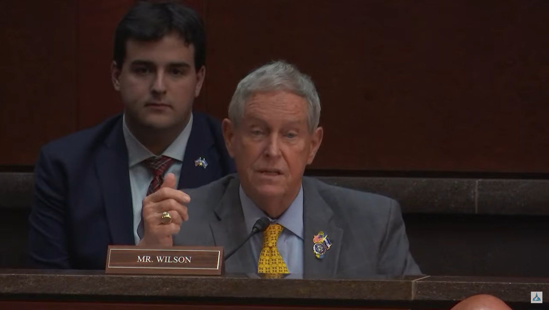 نماینده مجلس امریکا: حکومت جو بایدن فجایع طالبان را پنهان می‌کند