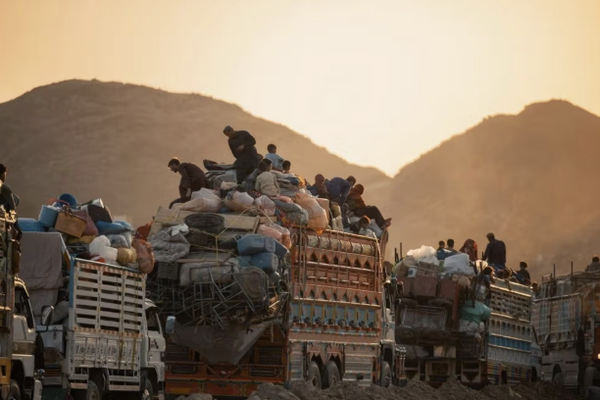 العفو الدولية تطالب باكستان بوقف ترحيل المهاجرين الأفغان
