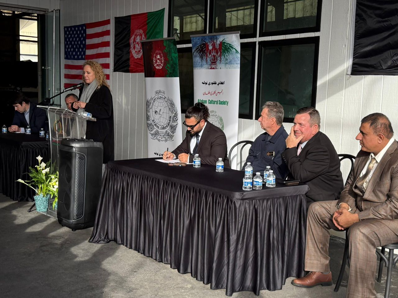 د کانګرس غړي: د افغانانو د پناه‌غوښتنې درېدلې لړۍ بیا فعالولو لپاره به عملي ګامونه واخلو