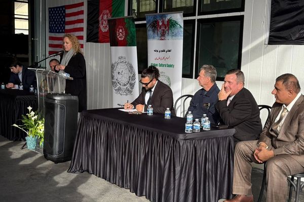 د کانګرس غړي: د افغانانو د پناهغوښتنې درېدلې لړۍ بیا فعالولو لپاره به عملي ګامونه واخلو