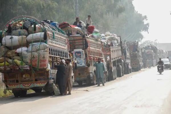 Afghan Refugees Face Taliban Harassment, Economic Hardship After Deportation, Says HRW
