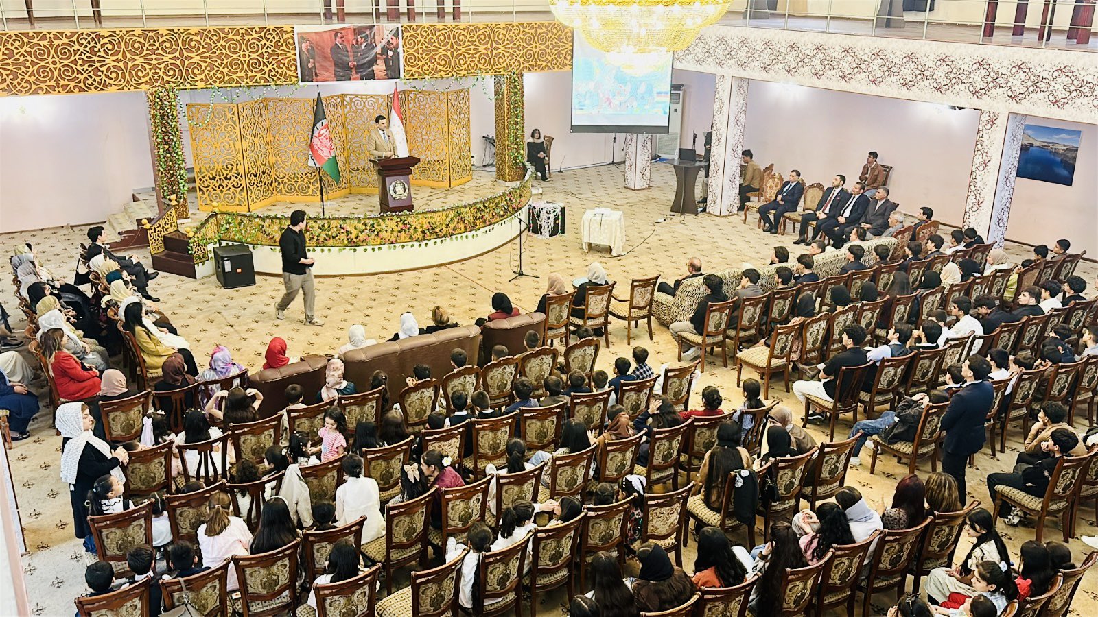 په تاجکستان کې د افغانستان سفارت د ښوونکي نړیواله ورځ ونمانځله