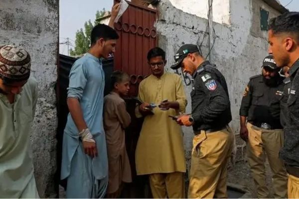 Pakistan Calls For Conference On Resettlement Of Afghan Refugees In Western Countries