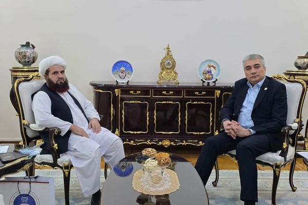 په مسکو کې طالب او ازبک سفیرانو د اقتصادي همکارۍ او سیمهییز تعامل په اړه خبرې کړې