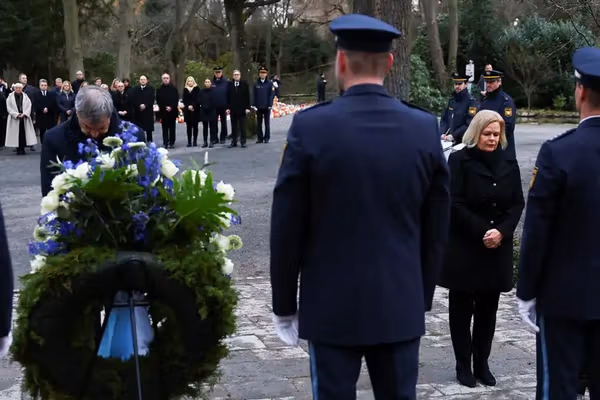 افسر آلمانی به دلیل عدم پیگیری پرونده مهاجم افغان به زندان و جریمه محکوم شد