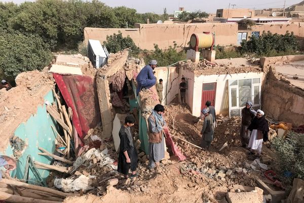 الأمم المتحدة تعلن إرسال فرق إغاثة إلى المناطق المتضررة من الزلزال في أفغانستان