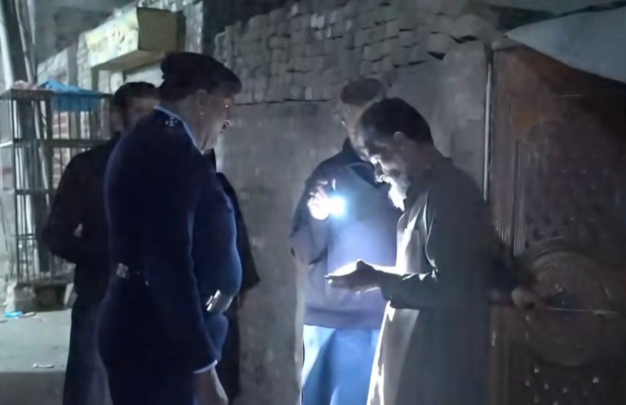 در یک روز بیش از ۷۰ خانواده افغان از پاکستان و ایران اخراج شدند