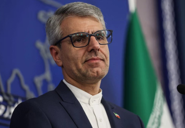 إيران تجدد رفضها لاحتمال عودة الولايات المتحدة إلى قاعدة باغرام الجوية