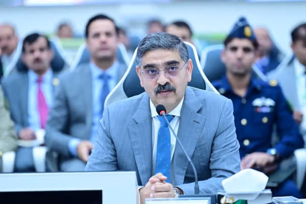 نخستوزیر پیشین پاکستان رفتار عبدالرحمان خان با هزارهها را با هیتلر مقایسه کرد