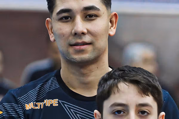 تقابل جواد صفری و اکبر کاظمی؛ گلزنی و درخشش دو ملیپوش افغانستان در لیگ برتر فوتسال ایران