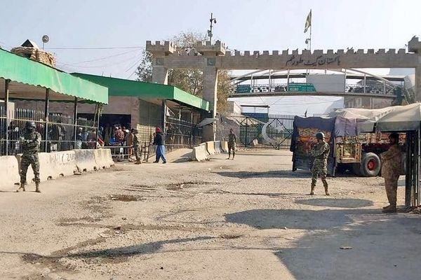 پاکستاني زدهکوونکي وايي په افغانستان کې بند پاتې دي او د وتلو لار نهلري