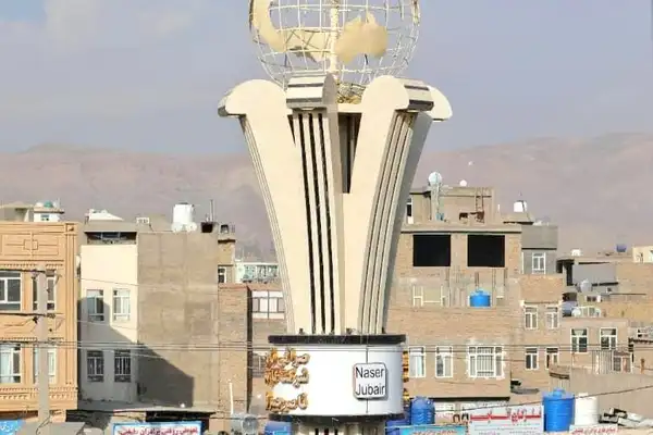 د طالبانو والي له ایراني پلاوي سره د اوسپنې پټلۍ او د سوداګرۍ پر پراختیا خبرې کړې