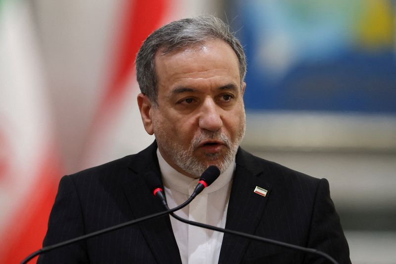 ایران بلغاریا او قبرس ته: د امریکا د پوځي عملیاتو لپاره خپلې اډې مه کاروئ