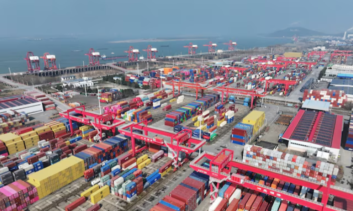 چین با تهدید اقدام متقابل، از امریکا خواست که تعرفه‌های جدید خود را فورا لغو کند