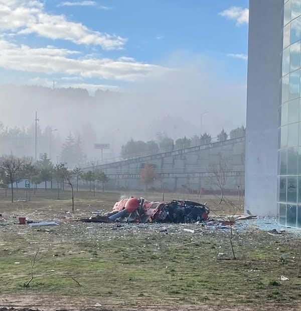 برخورد چرخبال با ساختمان شفاخانه در ترکیه چهار کشته برجای گذاشت