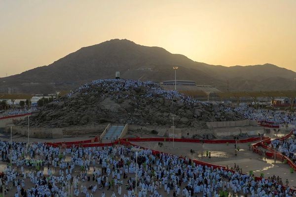 د طالبانو د حج وزارت وايي افغان حاجیان ټول د عرفات میدان ته لېږدول شوي